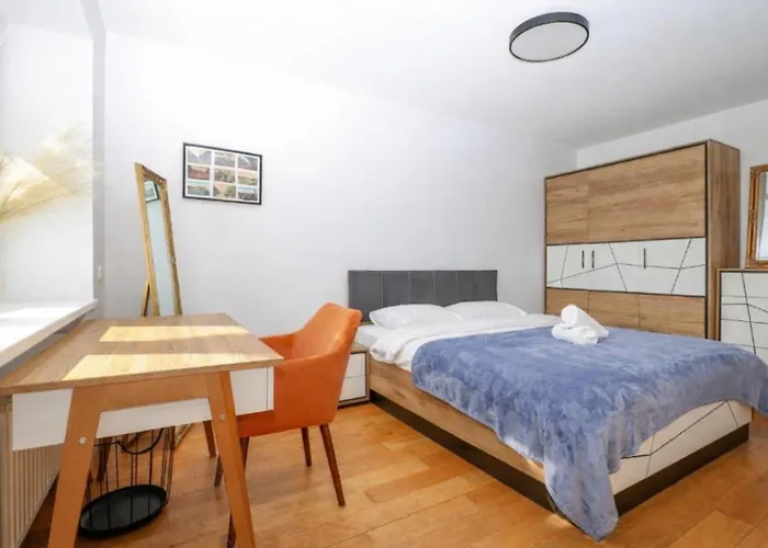 Np Center With River View クライペダ